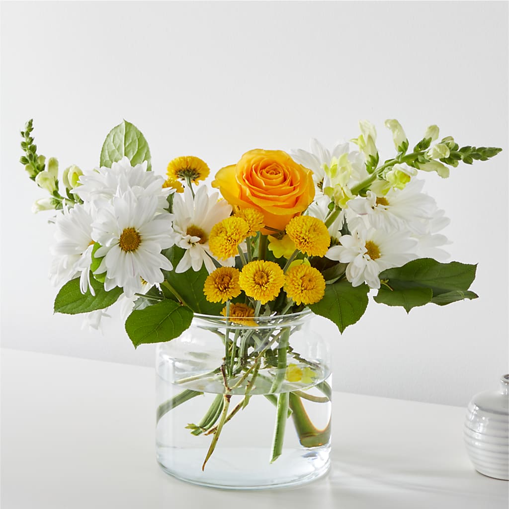 Sun Salutation Bouquet – Downtown Florist And Tea, Doerun GA