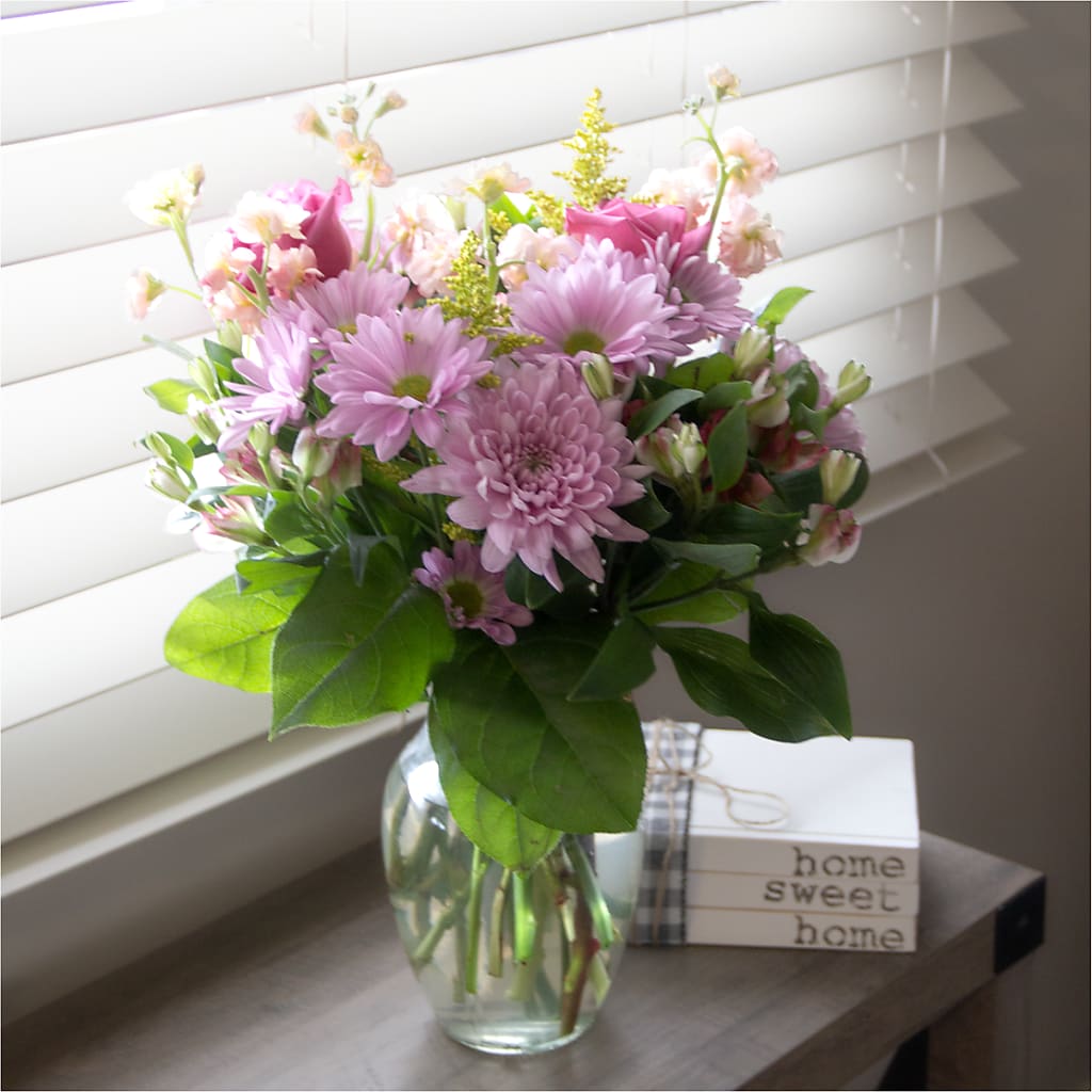 Pastel Tradition - A Florist Original – Downtown Florist And Tea, Doerun GA