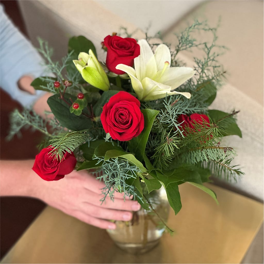 Glittering Lights Bouquet – Downtown Florist And Tea, Doerun GA
