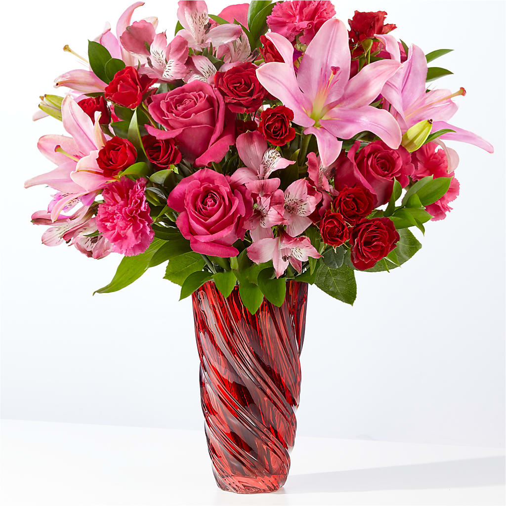 In Love Bouquet with Luxe Swirl Vase – Downtown Florist And Tea, Doerun GA