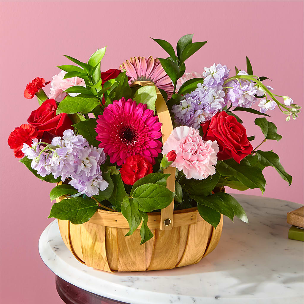 Pink Picnic Basket – Downtown Florist And Tea, Doerun GA