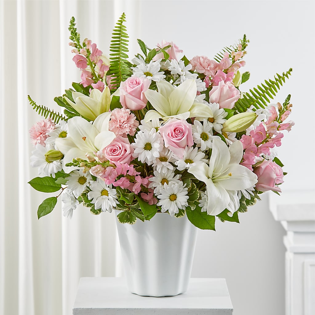 Soft Touch Tabletop Basket – Downtown Florist And Tea, Doerun GA