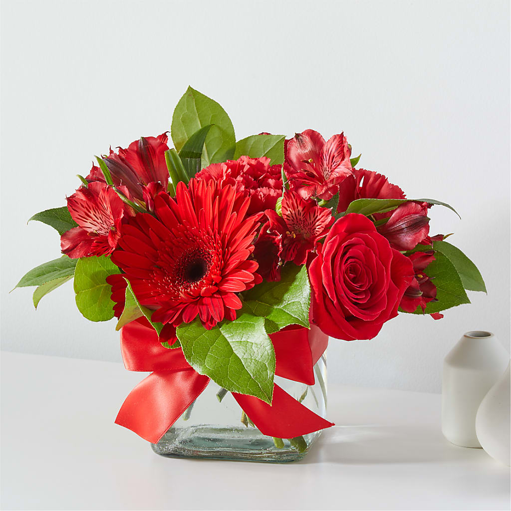 Red Hot Bouquet – Downtown Florist And Tea, Doerun GA