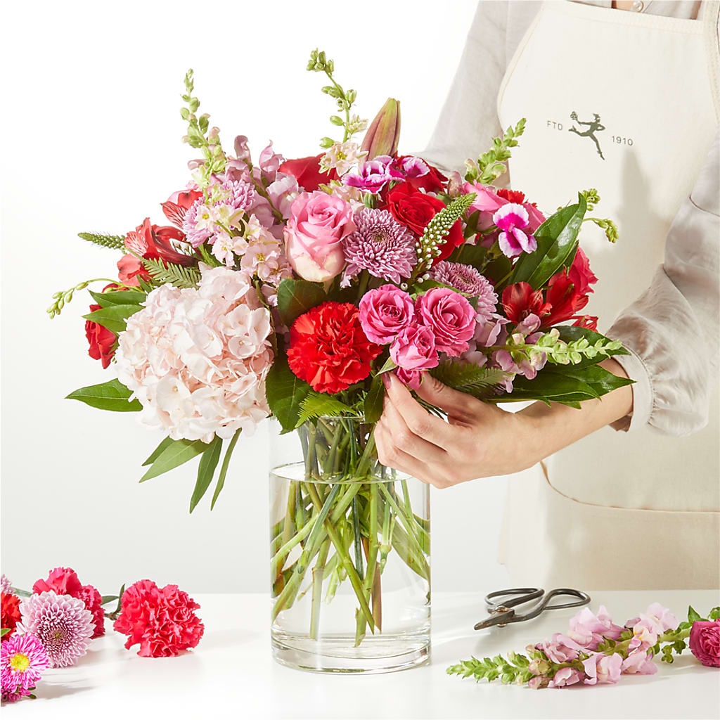 Swooning Over You - A Luxury Florist Original –  Downtown Florist And Tea, Doerun GA