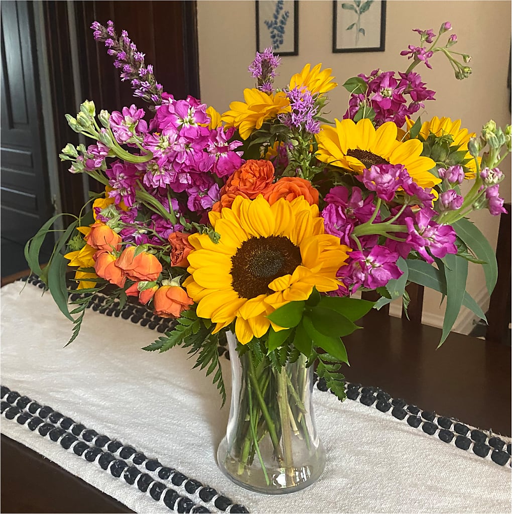 Rays of Life Bouquet –  Downtown Florist And Tea, Doerun GA