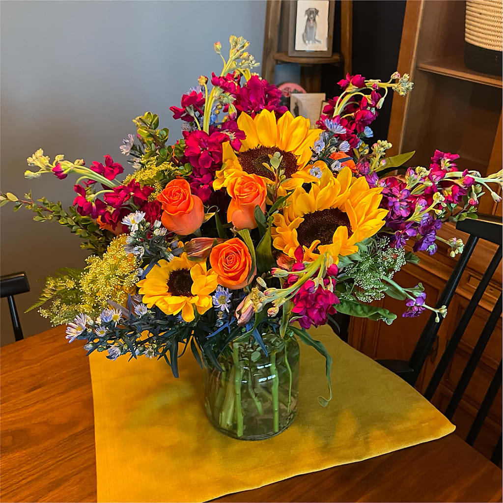 Rays of Life Bouquet –  Downtown Florist And Tea, Doerun GA