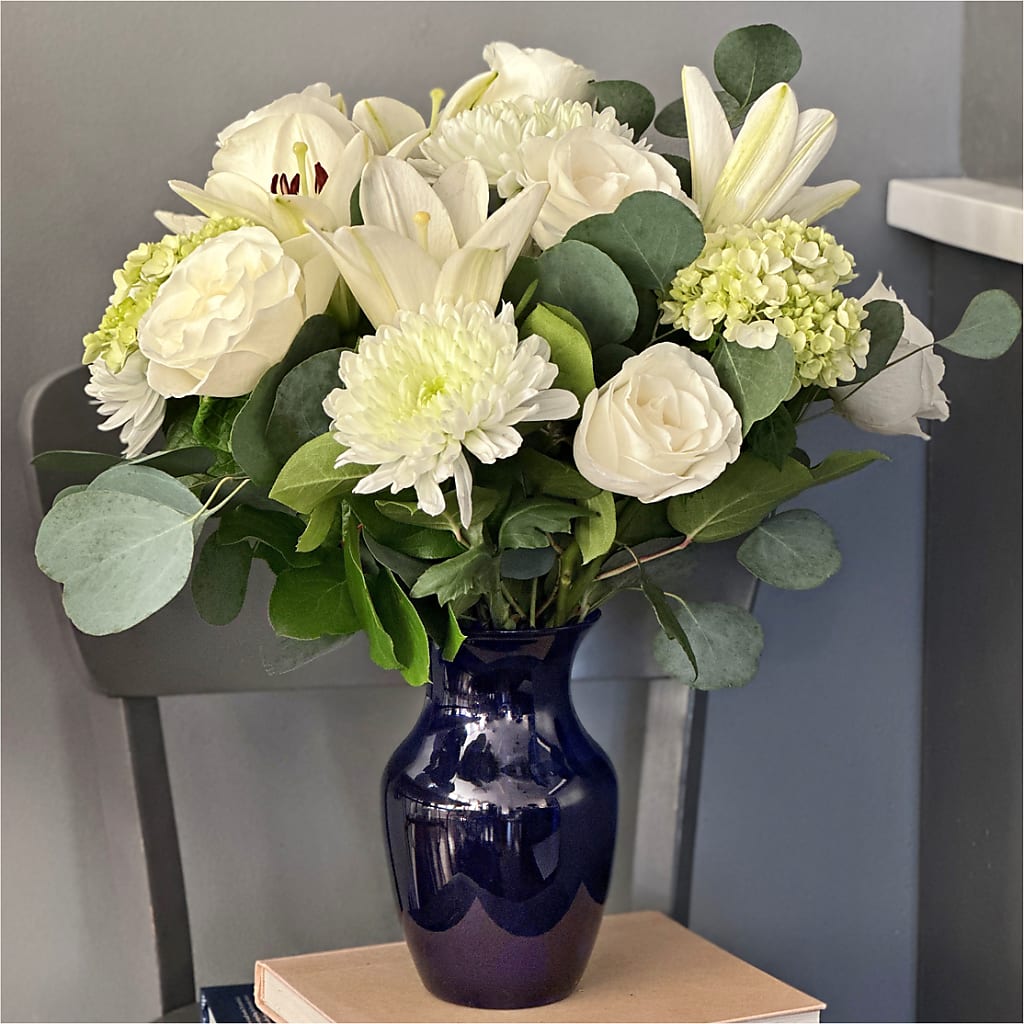 Snowy Dreams Bouquet –  Downtown Florist And Tea, Doerun GA