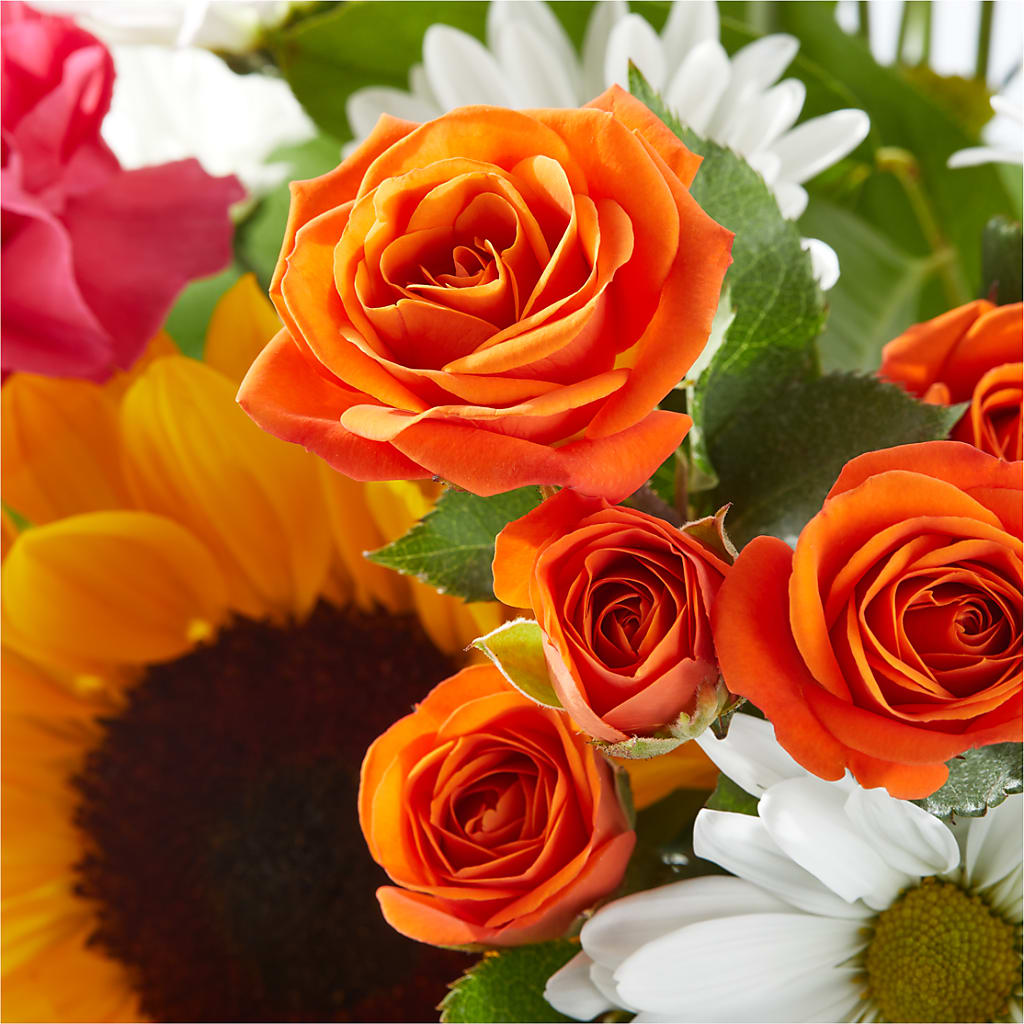 Sun-drenched Blooms Bouquet –  Downtown Florist And Tea, Doerun GA