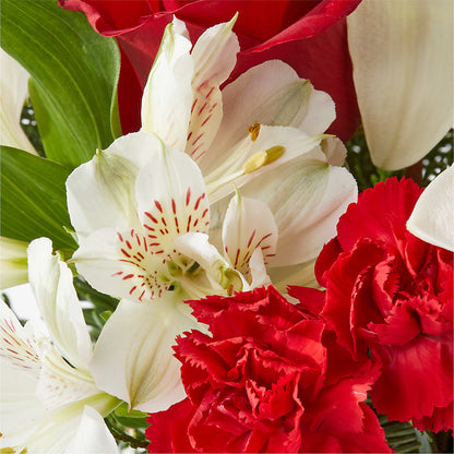 Holiday Season Bouquet –  Downtown Florist And Tea, Doerun GA