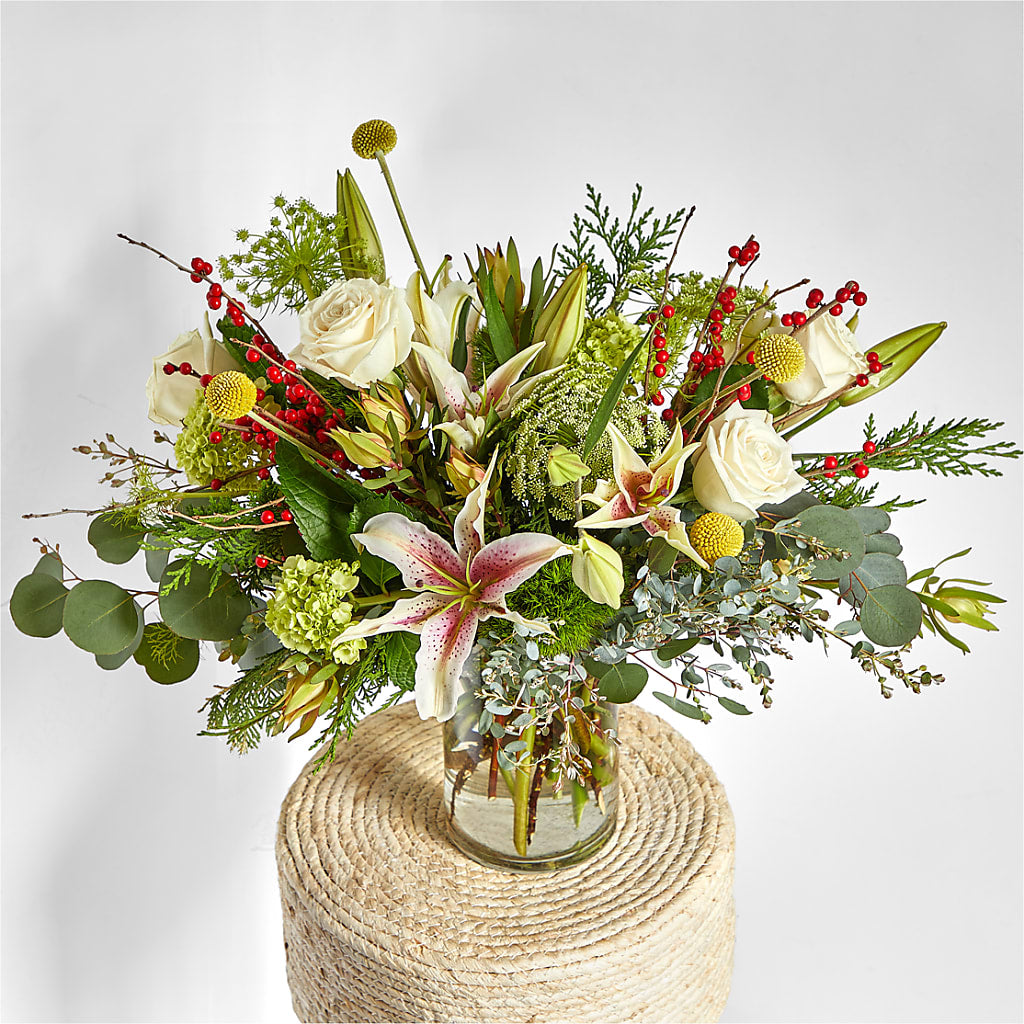 Berry & Bright Bouquet –  Downtown Florist And Tea, Doerun GA