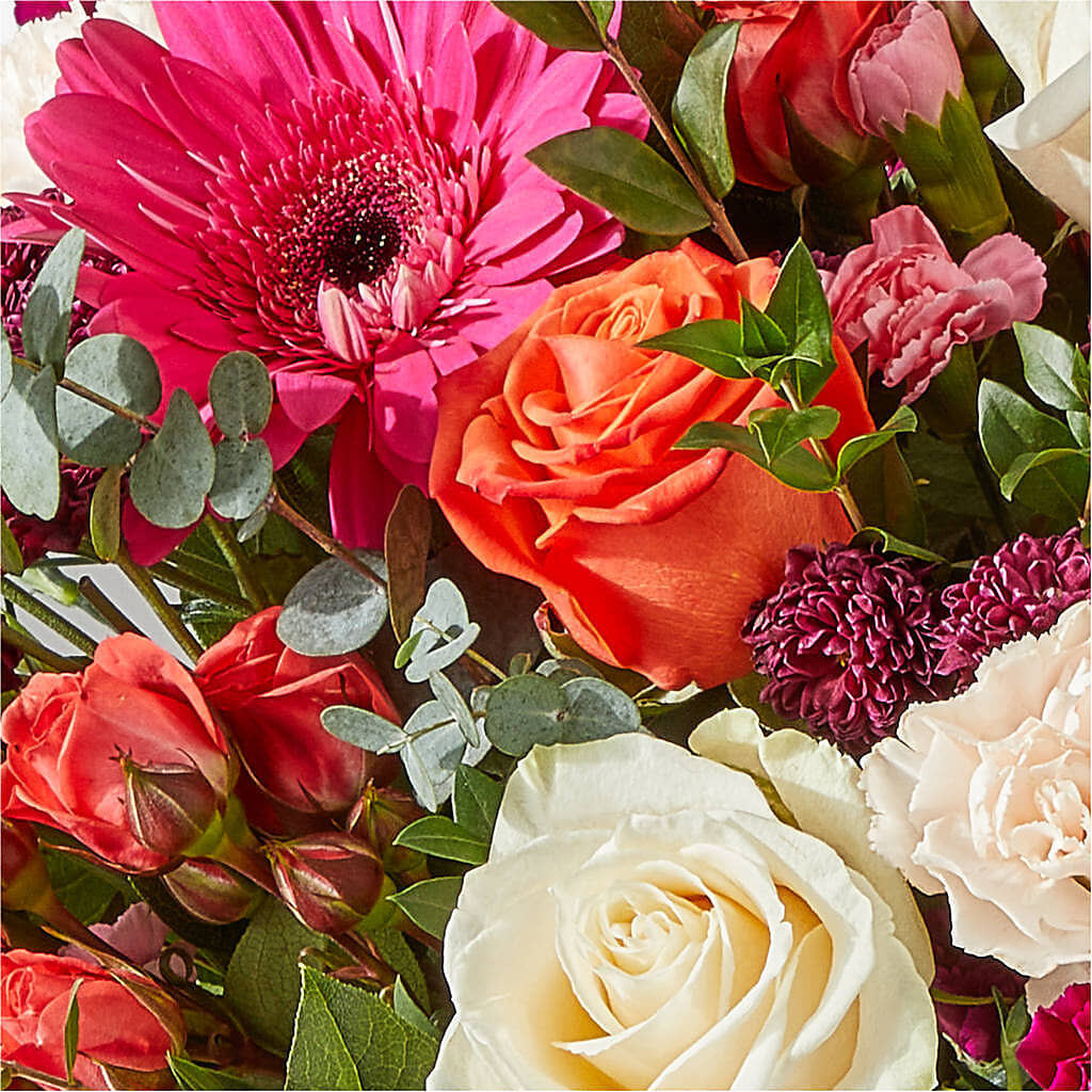 Smell the Roses Bouquet –  Downtown Florist And Tea, Doerun GA
