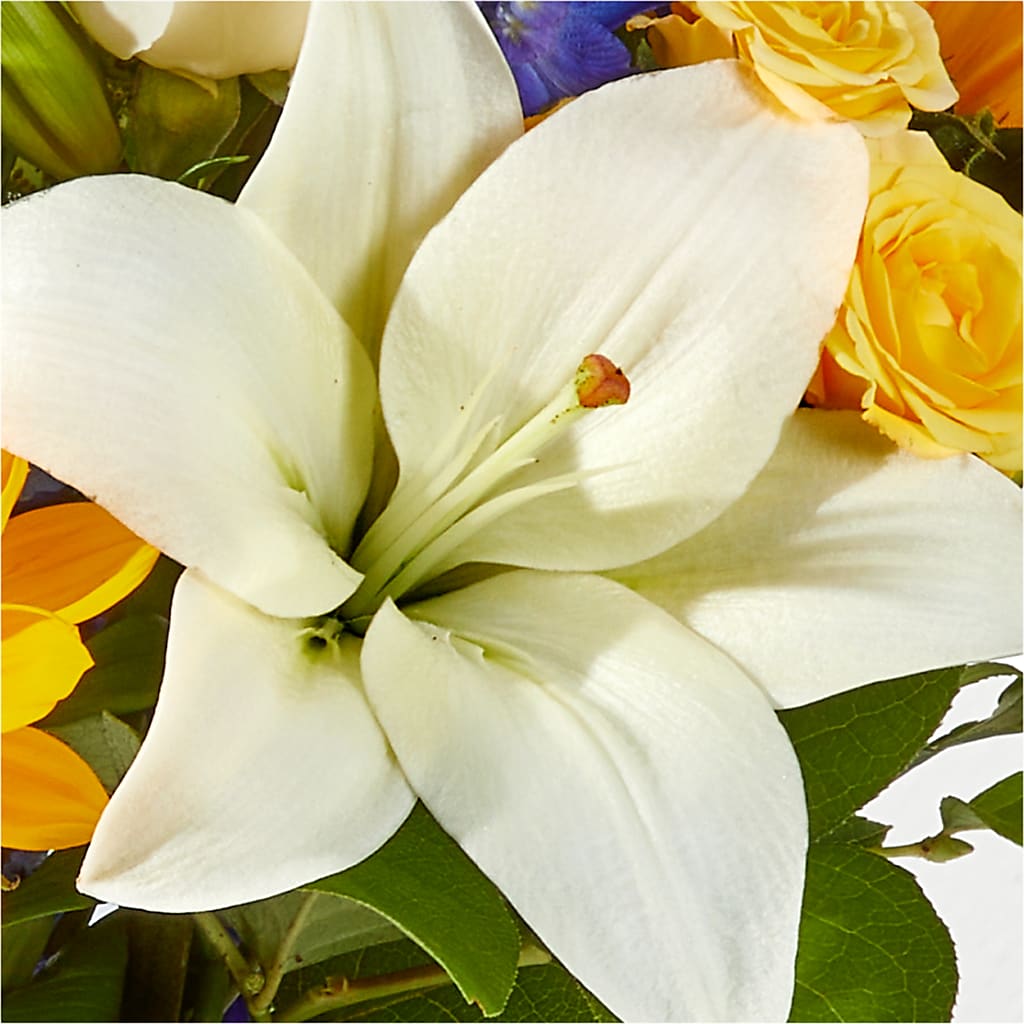 Wonderfully Sunny Bouquet –  Downtown Florist And Tea, Doerun GA