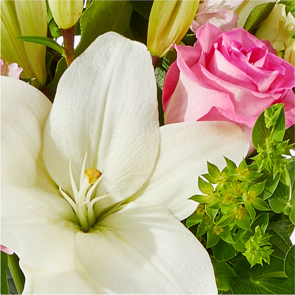 Fondly Bouquet –  Downtown Florist And Tea, Doerun GA